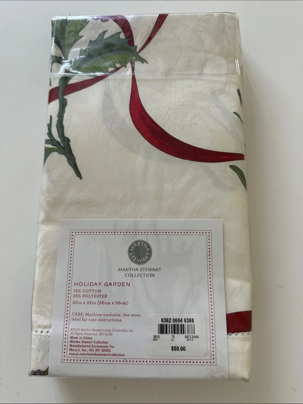 Martha Stewart White Napkins with Green Ivy and Red Berry Accent